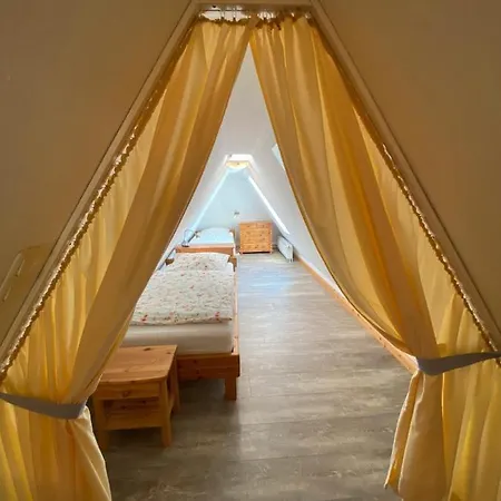 Suetjers Hues Daire *